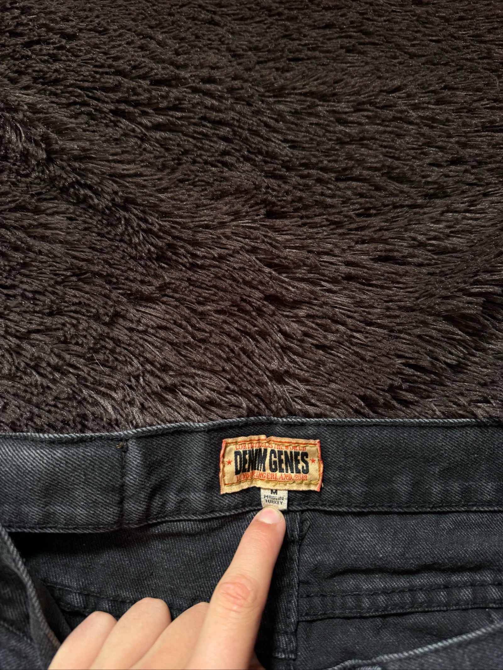 Distressed denim pants – photo 4
